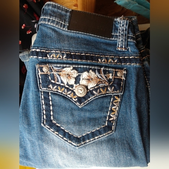 SMALL RESTOCK!!Women's mystery jean box - Picture 3 of 5